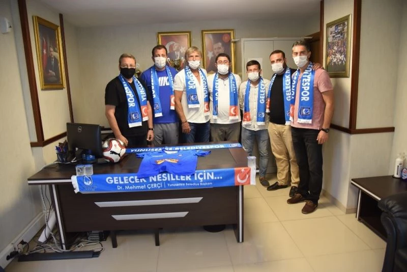 Yunusemre Belediyespor Serol Emlek ile ‘Devam’ dedi
