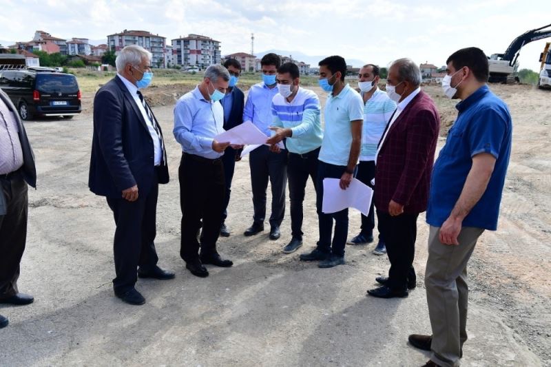 Yeşilyurt Belediyesi sokak sağlıklaştırma projesini yaygınlaştırıyor
