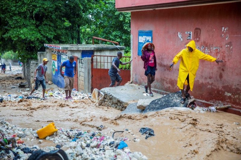 Marco Kasırgası ve Laura Tropik Fırtınası, Haiti ve Dominik’i vurdu: 12 ölü
