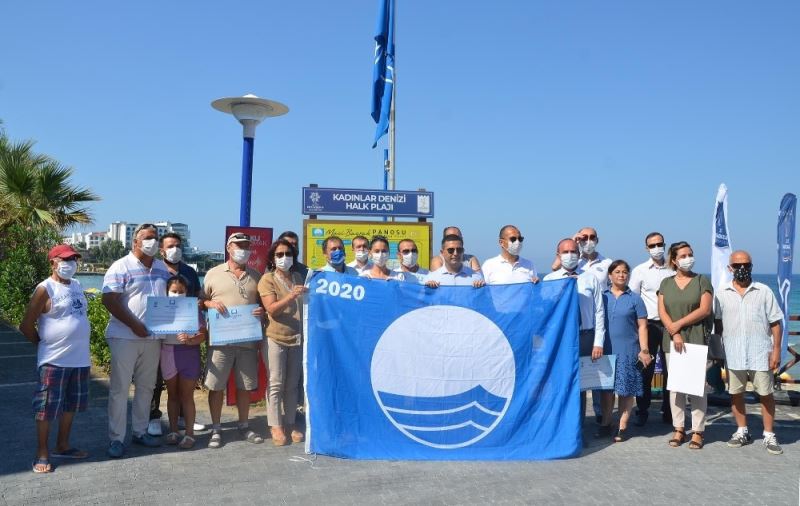 Kuşadası’nda 26 plaja törenle mavi bayrak çekildi
