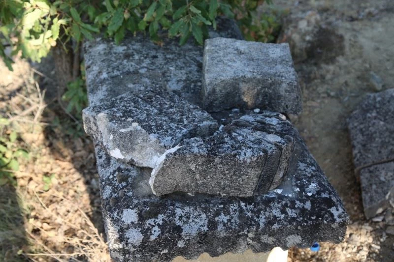 Tescilli tarihi mezarların koruma altına alınması isteniyor
