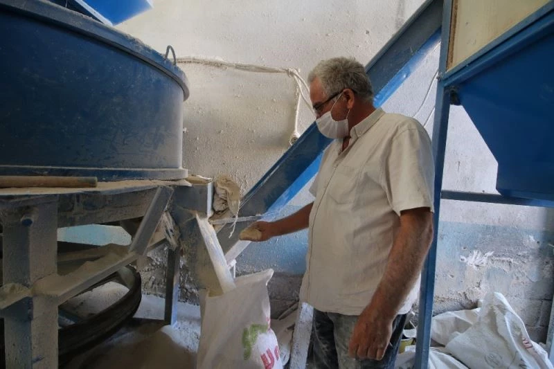 Konya’da babadan oğula taş değirmeni geleneği devam ediyor
