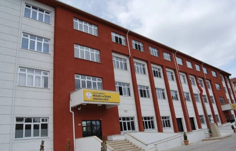 Bozüyük Mesleki ve Teknik Anadolu Lisesi Erasmus+projelerinde ilkleri uygulamaya devam ediyor
