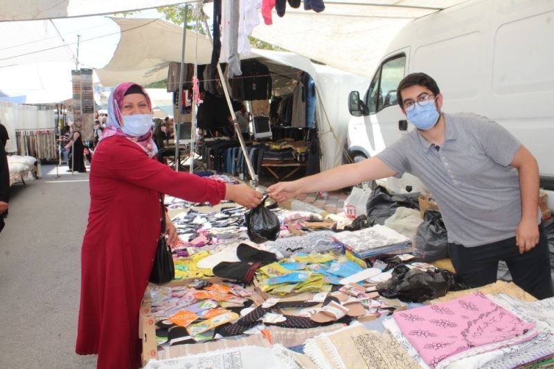 Tıp Fakültesini kazandığını pazarcı tezgahında öğrendi
