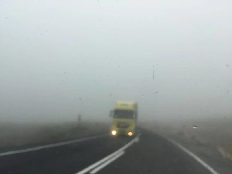 Yoğun sis ulaşımı aksatıyor
