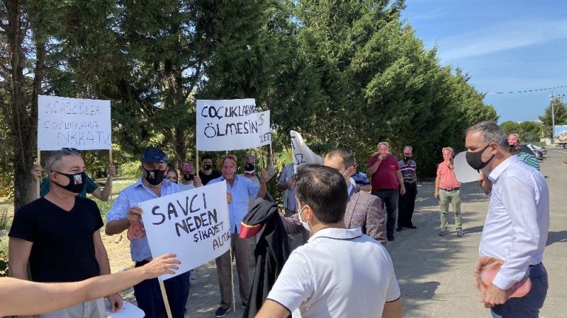 Evinin önünde oynarken araç çarpması sonucu hayatını kaybeden 10 yaşındaki Enes’in ailesi adliye önünde eylem yaptı
