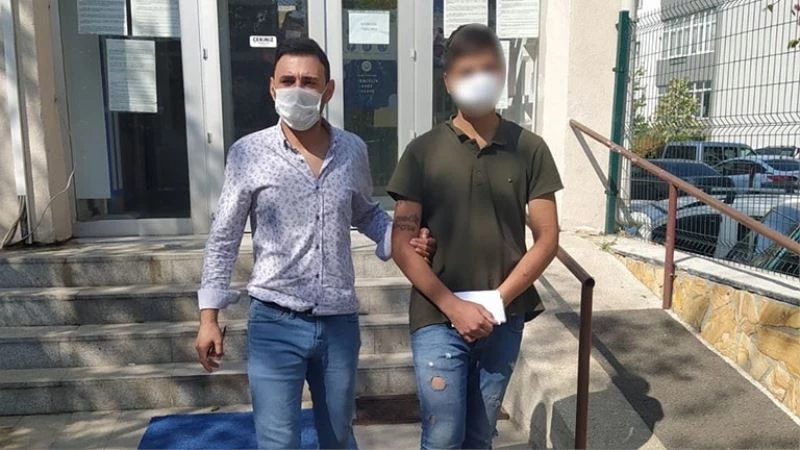 Annesini darp edip altınlarını çalan 17 yaşındaki genç tutuklandı
