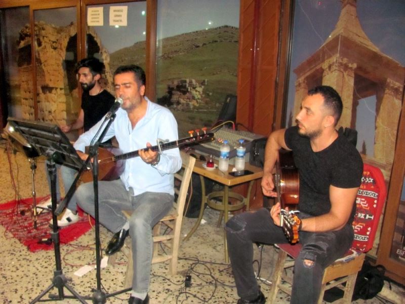 Halk Ozanı Drej Osman’dan ücretsiz canlı müzik dinletisi

