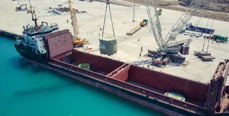 Akkuyu NGS’nin 2. güç ünitesinin kor tutucusu inşaat sahasına ulaştı
