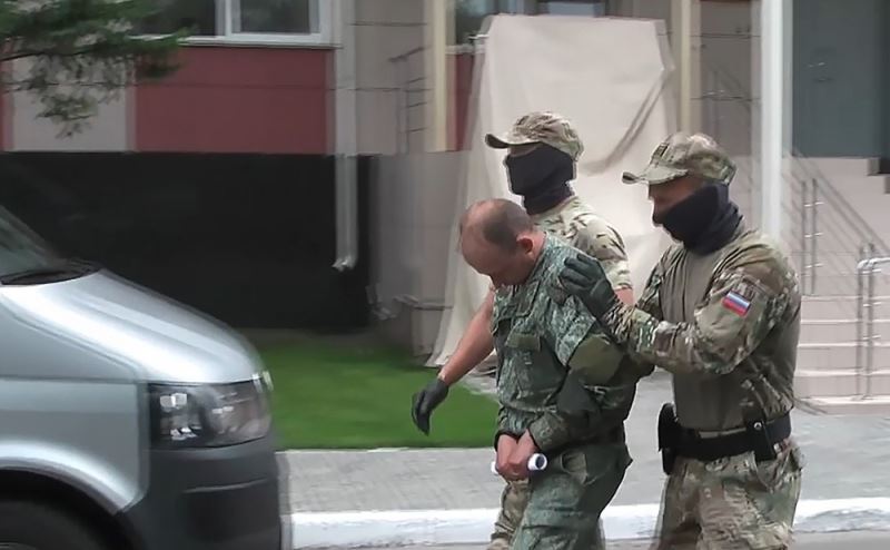Rus istihbaratı askeri casusluk iddiasıyla bir komutana operasyon yaptı
