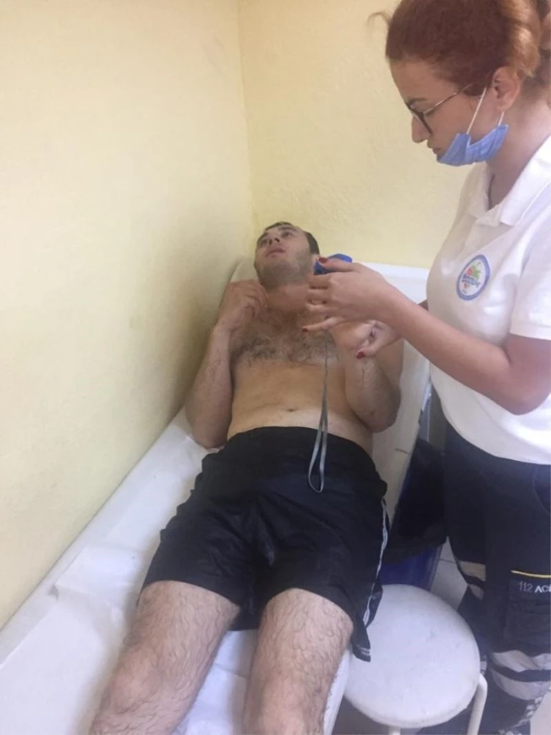 Boğulma tehlikesi geçiren gencin imdadına cankurtaranlar yetişti
