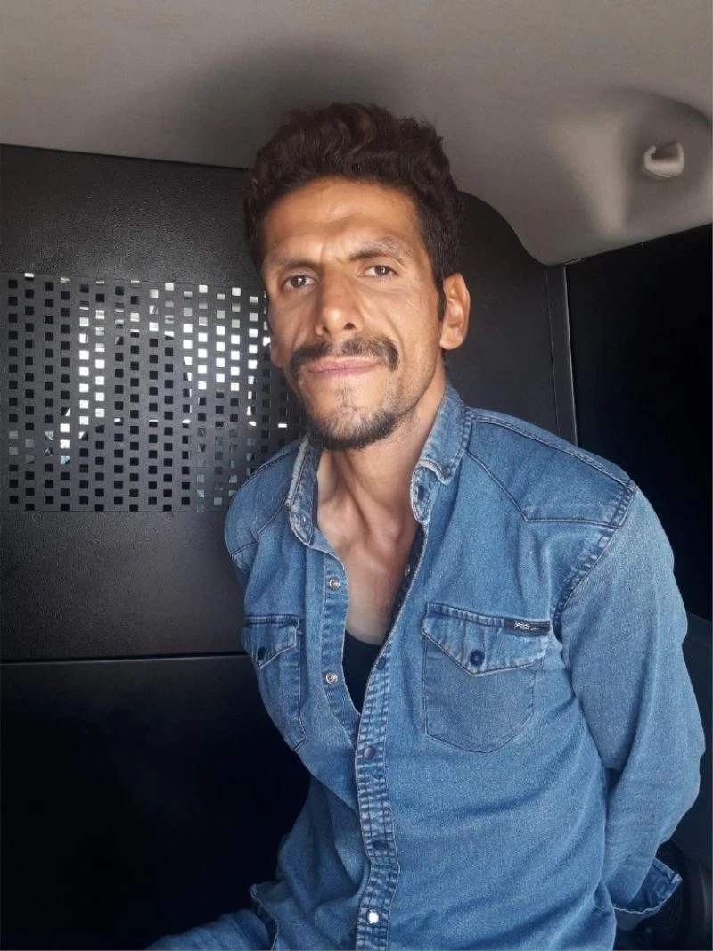 Eşini silah çantasıyla kovalayan koca yakalandı
