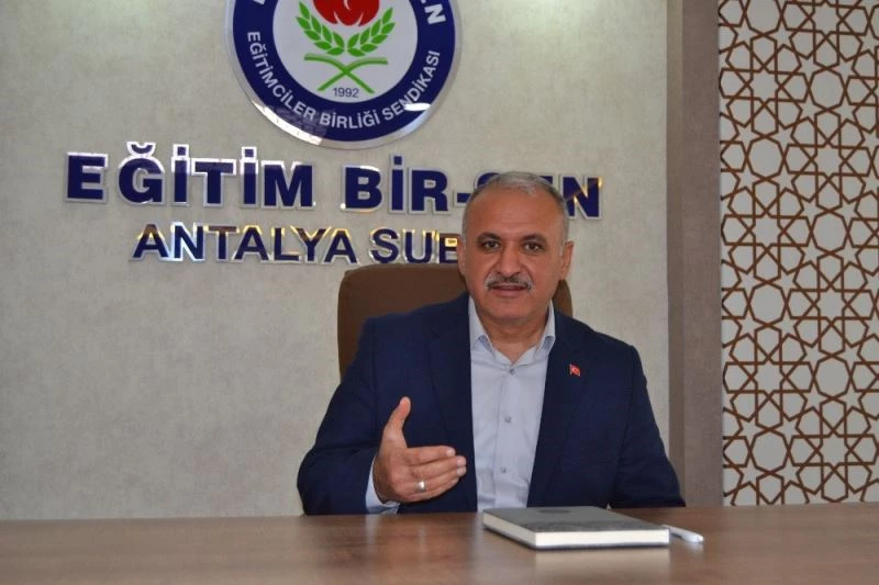 Eğitim-Bir-Sen Antalya Şube Başkanı Miran: ‘Kitap derhal toplatılmalı’
