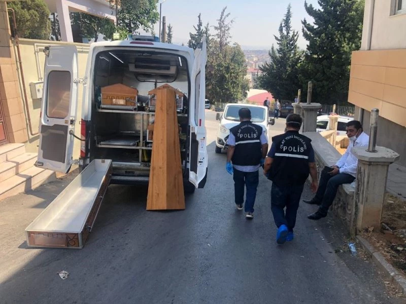 Su sızdıran dairedeki gencin intihar ettiği ortaya çıktı
