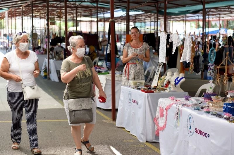 Üreten eller pazarında 326 kadın ev ekonomisine katkıda bulunuyor
