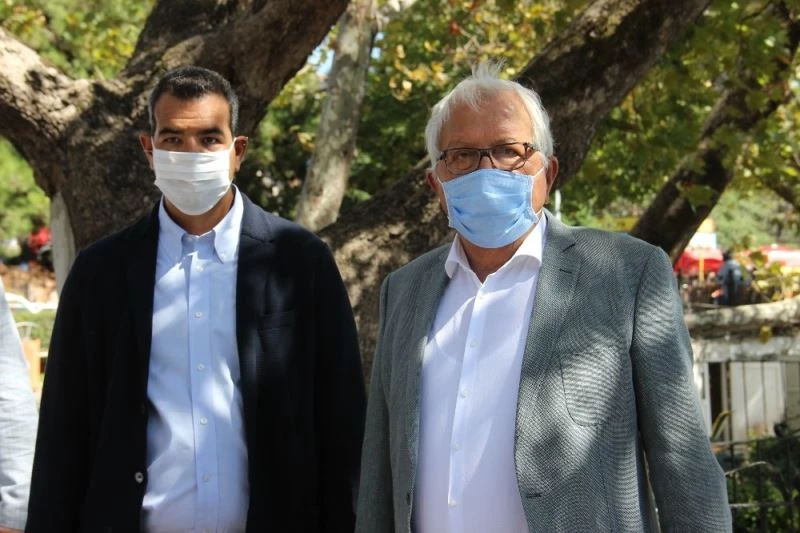 Heykeltraş Gazioğlu Ereğli halkına çelik heykel hediye etti
