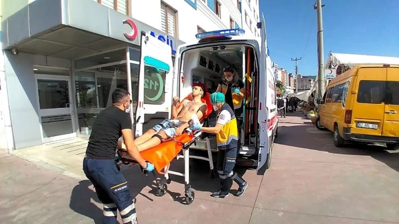 Boğulma tehlikesi geçiren gencin imdadına cankurtaranlar yetişti
