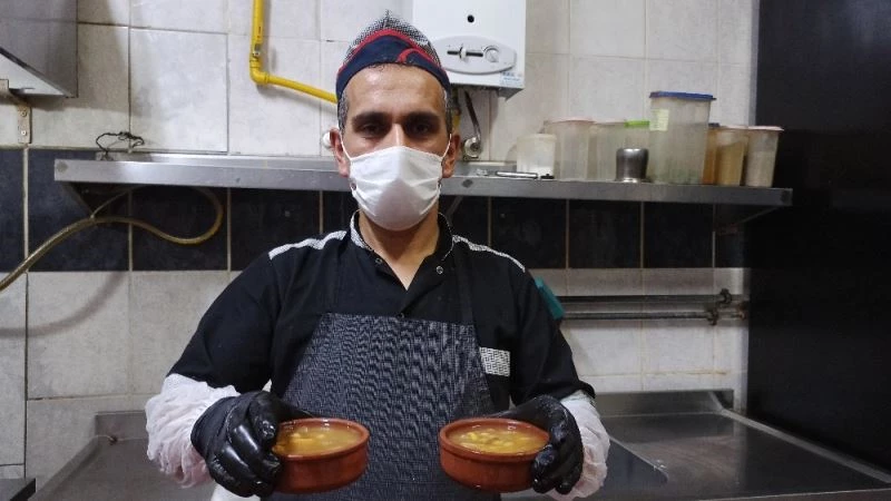 Her zevke göre 40-50 çeşit aşure yapılabilir
