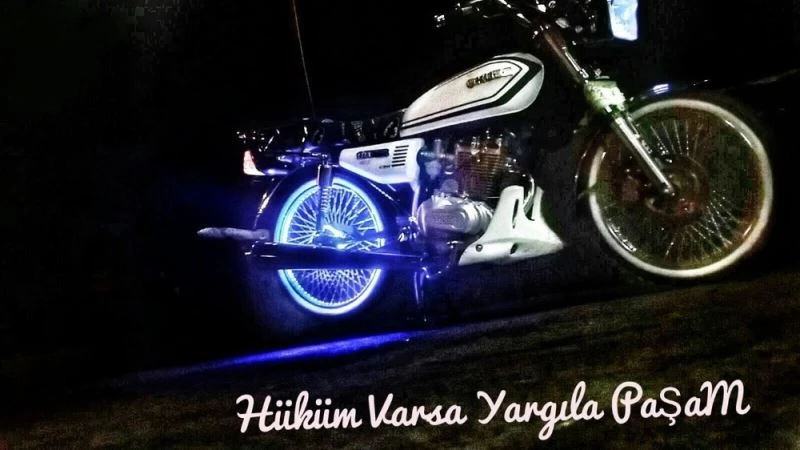 Kontrolden çıkan motorsiklet elektrik direğine çarptı 1 Ölü
