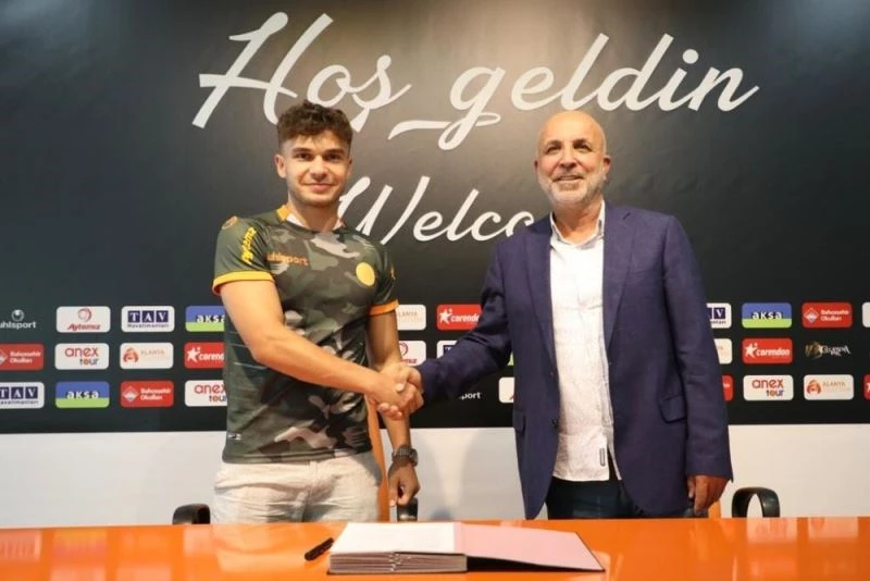 Alanyaspor, Ahmet Gülay’ı kadrosuna kattı
