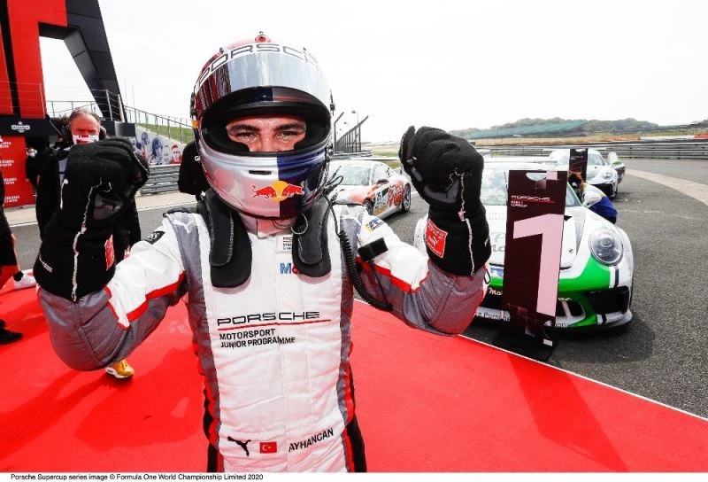 Ayhancan Güven, 30 Ağustos Zafer Bayramı’nı Belçika’da kutladı
