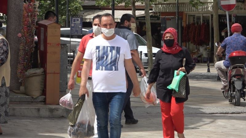 Denizli’de bir haftada maske takmayanlara 9 bin 900 TL cezai işlem uygulandı
