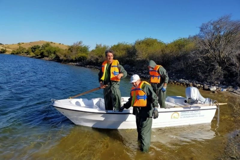 Dutluca göletinde kaçak kerevit avına müdahale
