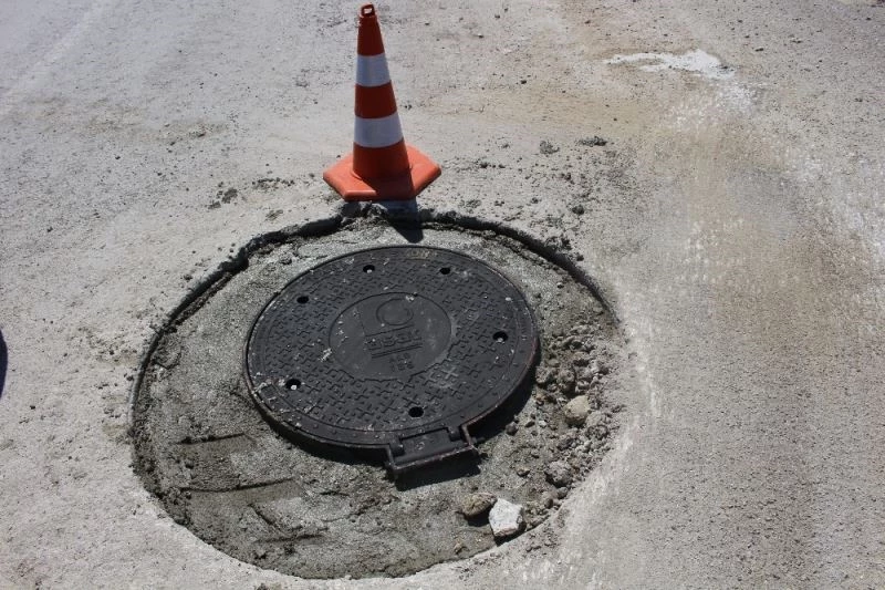 Manavgat’ta kapalı kanalizasyon bacaları yenileniyor
