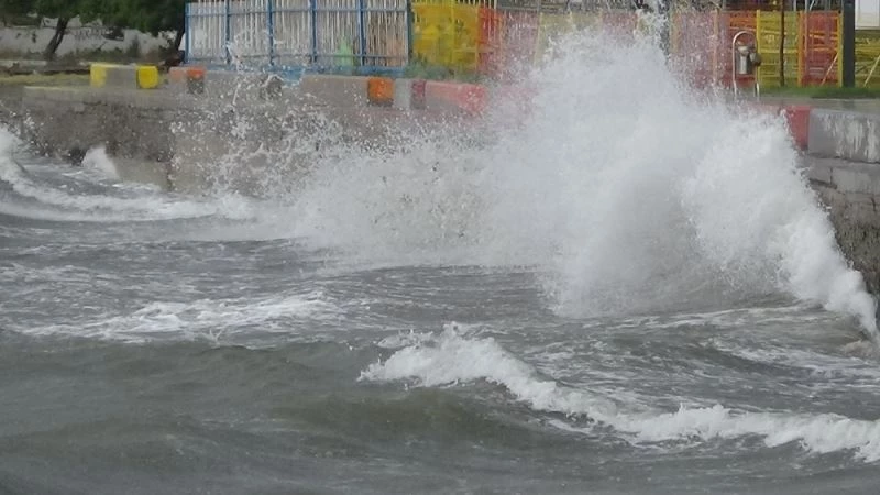 Su üstünde sağlıklı bir seyahat için hava durumunu bakmayı ihmal etmeyin
