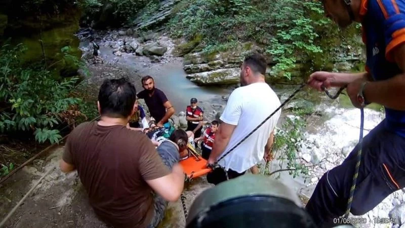 Kanyondaki doğa gezisinde kazayla bitti
