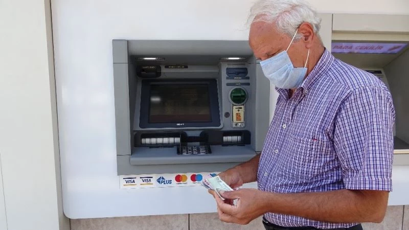 (Özel) Havale kanunla ücretsiz oldu, ama ücretsiz havale yapamadı
