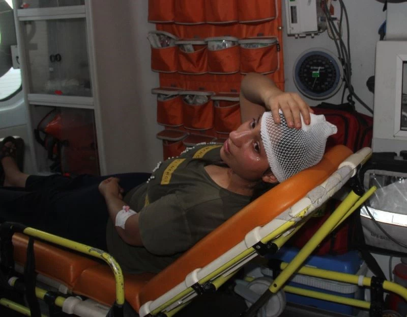 Çocuğunun önünde karısına anahtarla işkence etti
