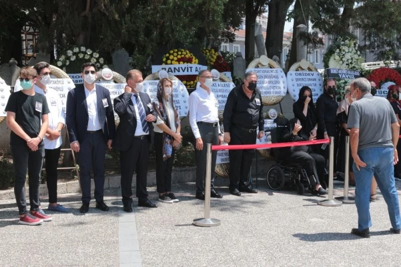 Tellioğlu dualarla uğurlandı
