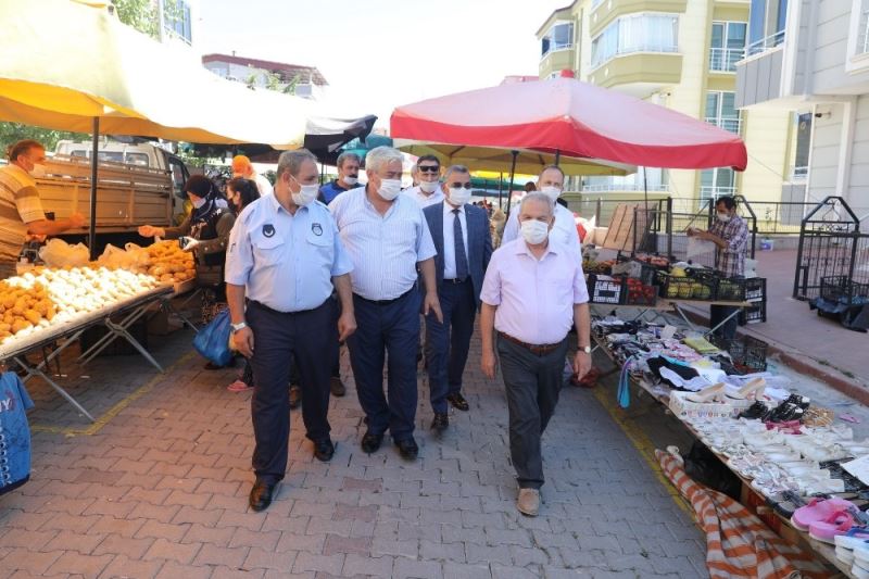 Başkan Demirtaş semt pazarlarını denetledi
