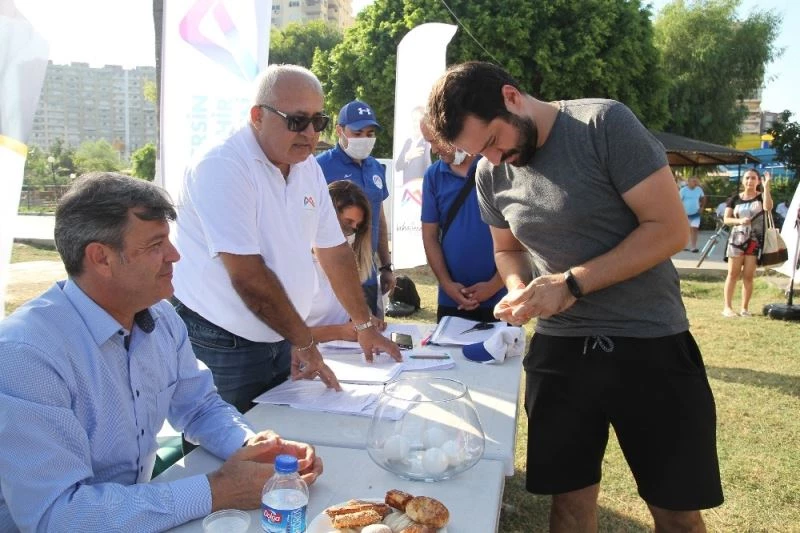 Mersin’de yazlık siteler arası plaj voleybol turnuvasının kuraları çekildi
