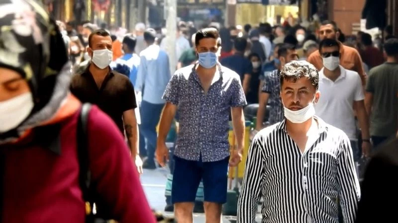 Gaziantep’teki insan yoğunluğu ürkütüyor
