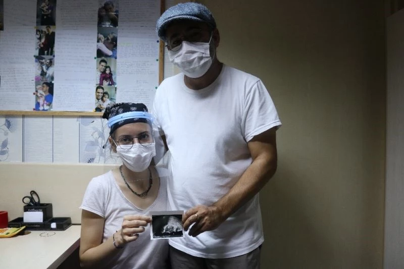 Tatil için Diyarbakır’a geldi, tedavi gördüğü klinikte çocuk haberini alarak çifte bayram yaşadı
