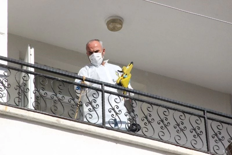 Tansiyonu düşen kadın üçüncü katın balkonundan düştü
