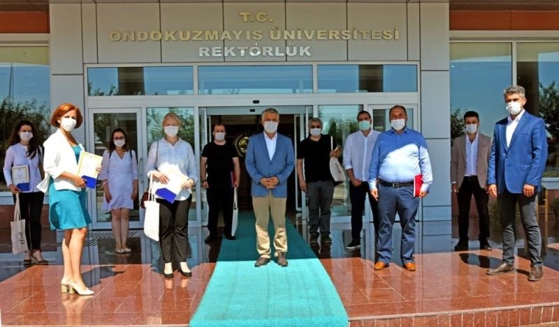 Rektör Bilgiç’ten akademisyenlere: “Sizlerden ‘dürüst kalma’ sözü istiyorum”
