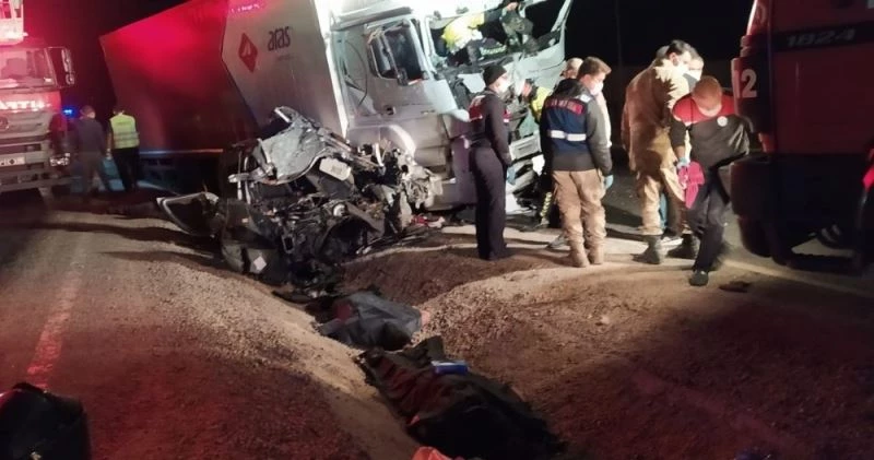 Kendi düğünü için Muş’a gidiyordu, kazada hayatını kaybetti
