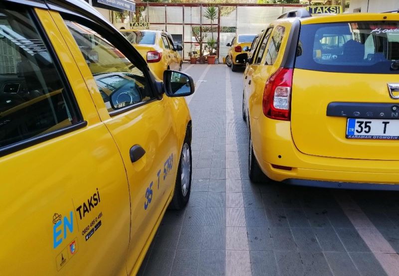 İzmir’de taksilerin kilometre ücreti 4.30 TL’ye yükseltildi
