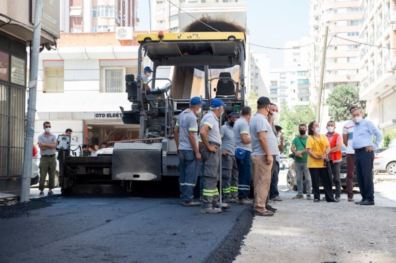 Seyhan’da “Sıcakkıran” asfalt hizmeti
