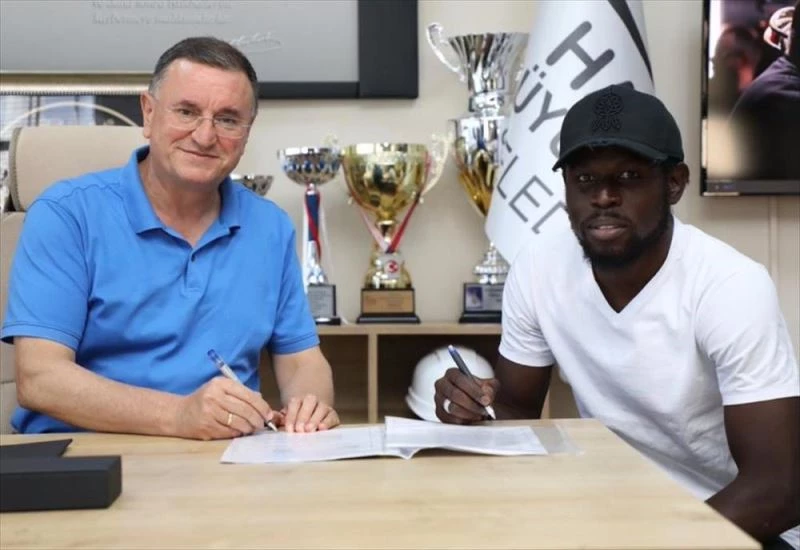 Atakaş Hatayspor, santrfor Mame Biram Diouf
