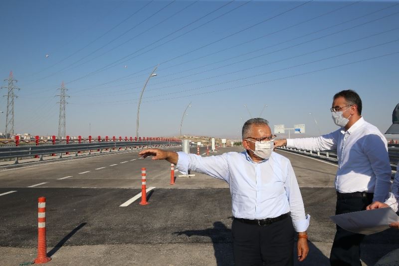 Şehir Hastanesi önündeki katlı kavşağın 4. kolu hizmet vermeye başladı
