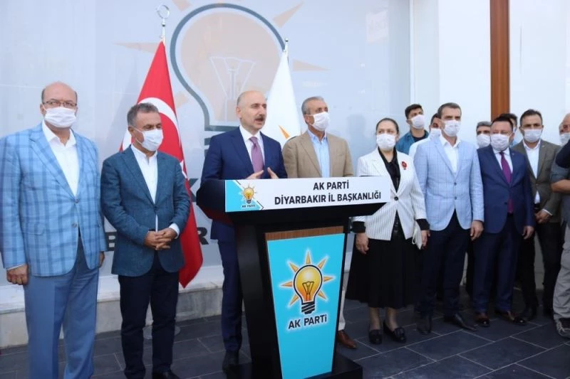 Ulaştırma ve Altyapı Bakanı Karaismailoğlu: 