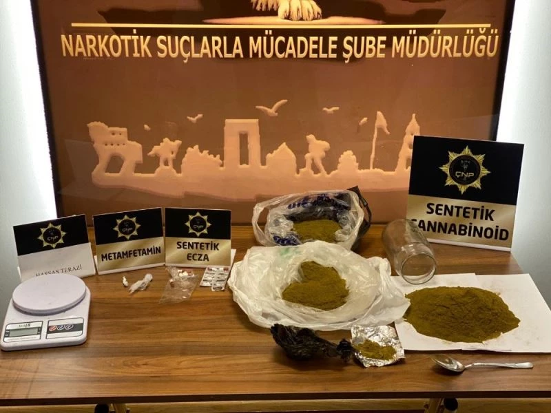 Koçbaşı ile kapıyı kırıp uyuşturucu satıcılarını  bastılar
