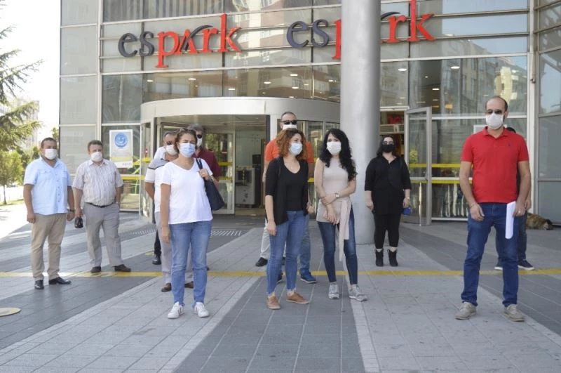 Esnaf sıkıntılarına kulak verilmesini istiyor
