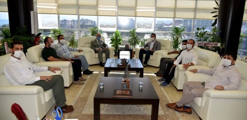 OMÜ Rektörü Ünal TÜGVA Genel Başkanı Enes Eminoğlu’nu ağırladı
