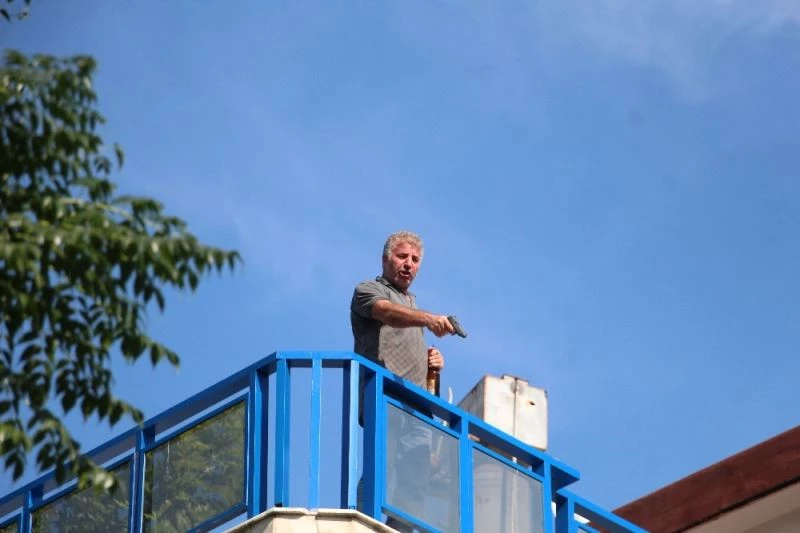 Terastaki tabancalı eylem hareketli anların yaşanması neden oldu
