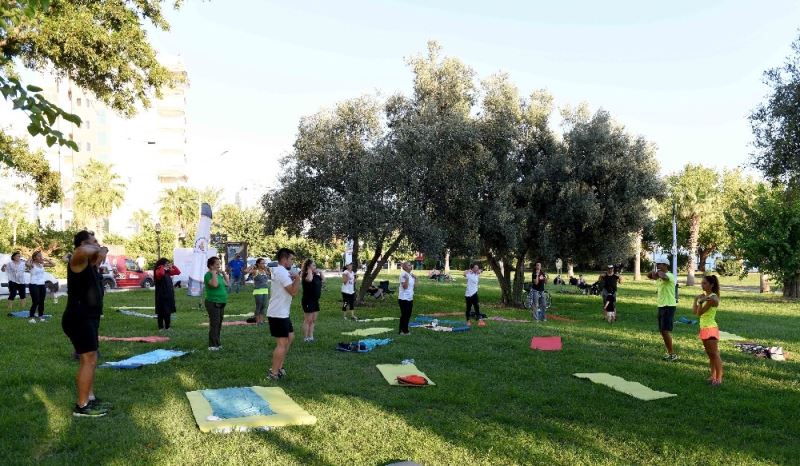 Muratpaşa’da gün batımında spor
